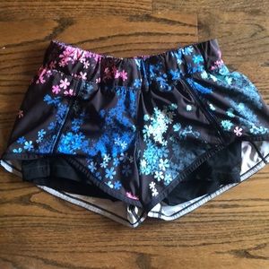 Lululemon| | floral print shorts